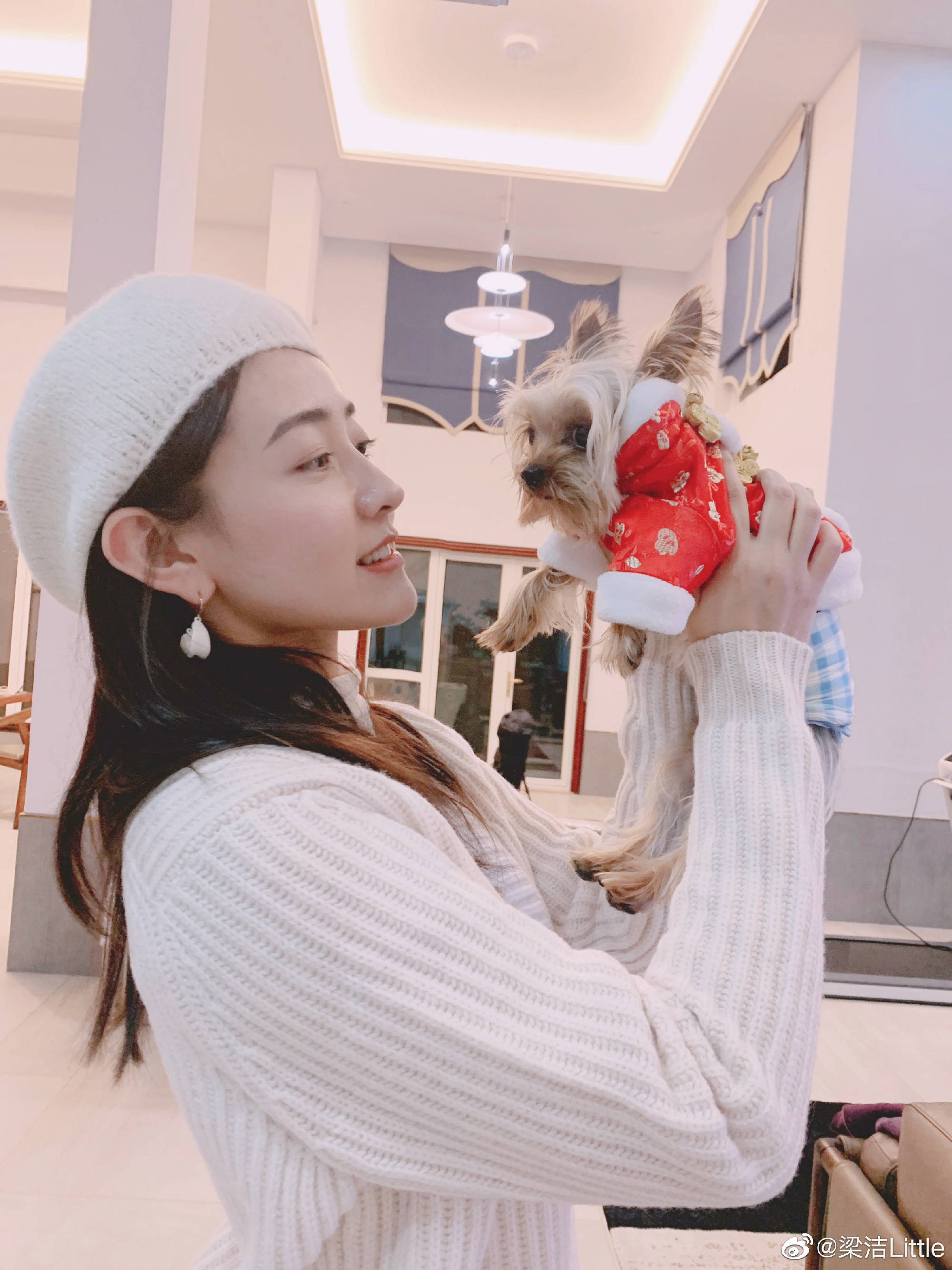 古装美女梁洁美翻天戏里娇俏好身材戏外善良又可爱