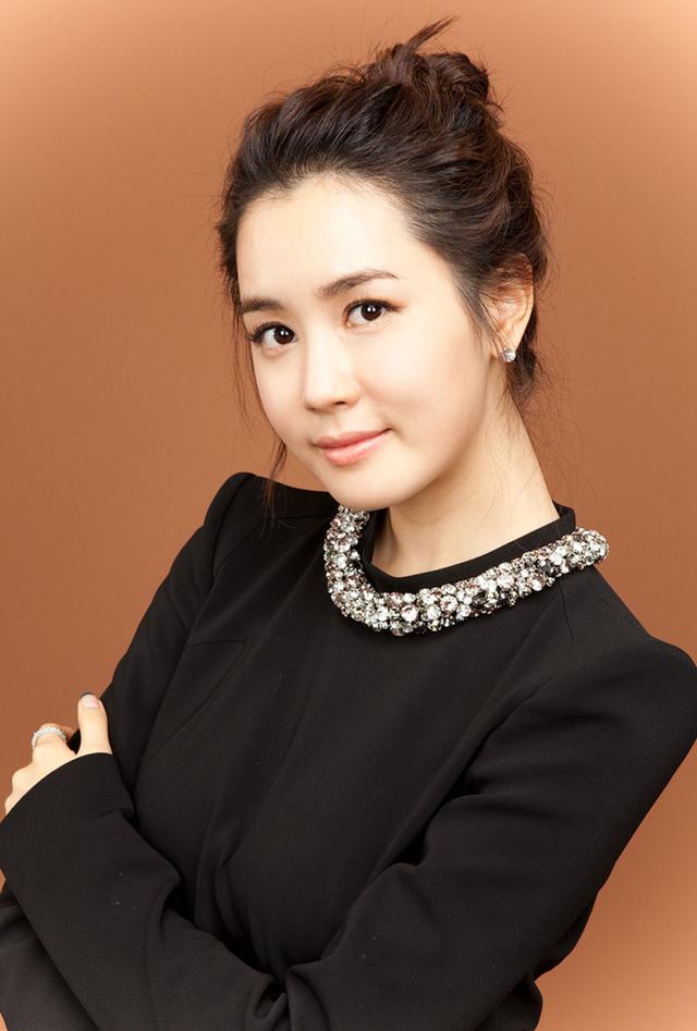 帅气的李易峰真爱只有1段还被甩绯闻女友好几个