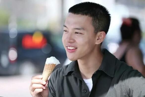 演员,在《新世界》中被骂惨,生活中成时尚宠儿|新世界|徐天|电视剧