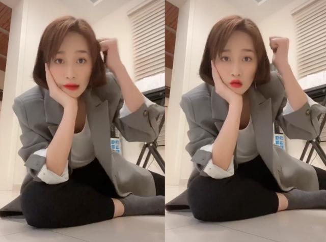 蓝盈莹短发出镜拍视频单手撑脸撞脸关晓彤女孩子的灵气总是神似