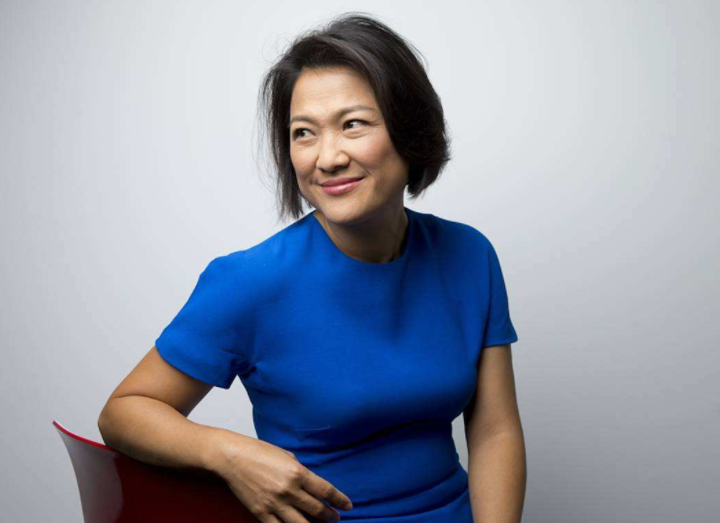 国家送她出国留学,学成后她却加入美国国籍,还捐6亿给美国哈佛|张欣