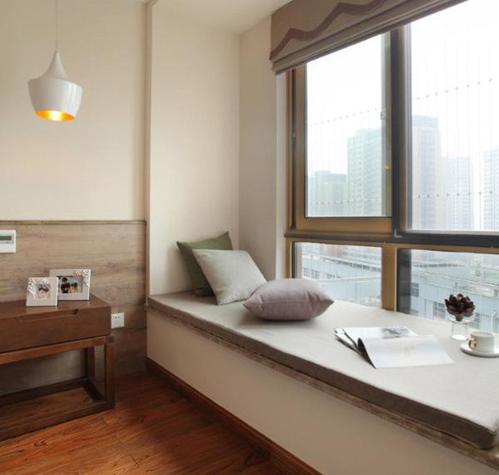 (三)飘窗的位置也要预留插座推拉门特别适合小面积的卧室,不占用空间