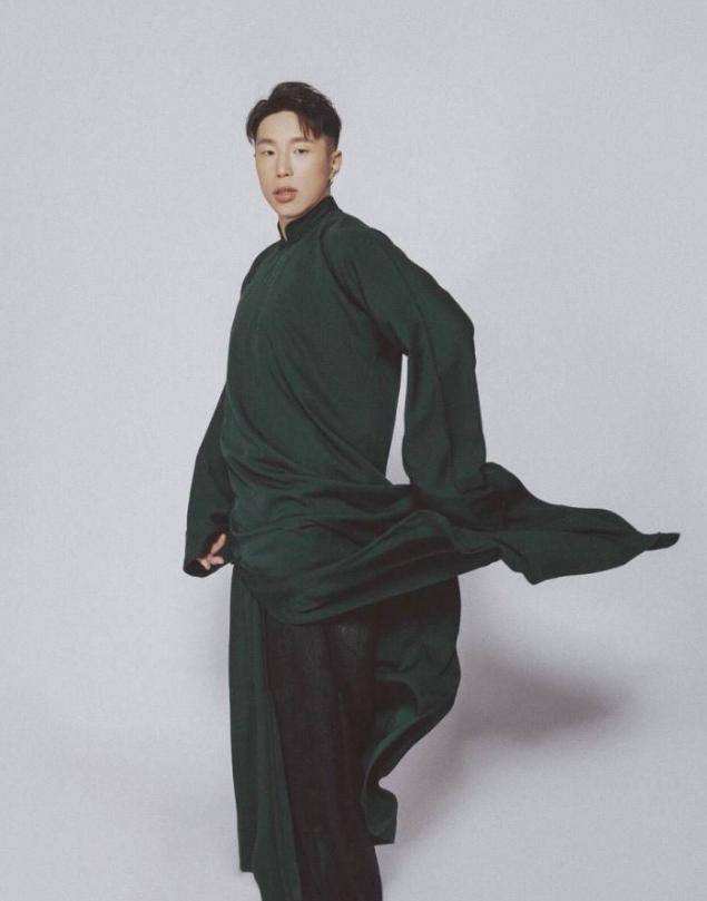 德云社郭德纲不收学费为什么烧饼父母还要卖房子供他学艺