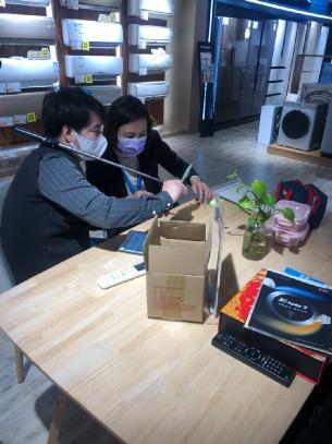 疫情期间，数万名“一线”苏宁V购保障消费者购物