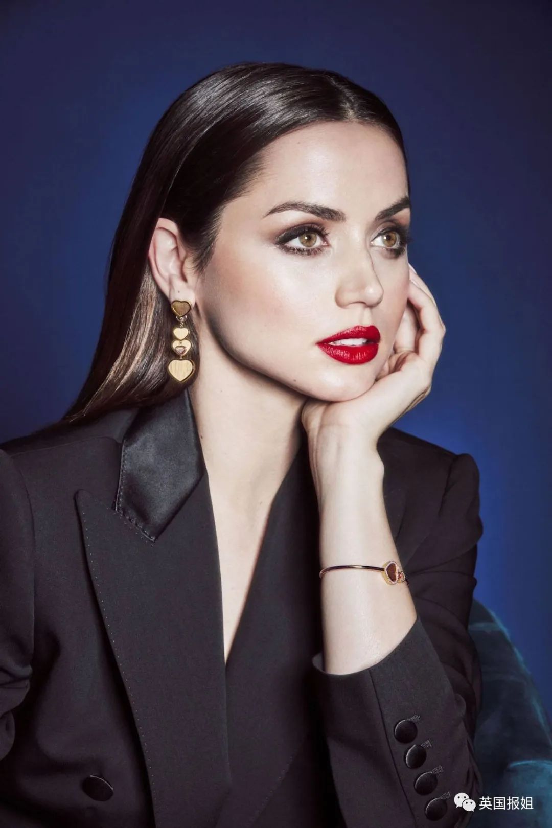 绿眼睛娃娃脸,却性感似梦露?这个新任邦女郎太可了!