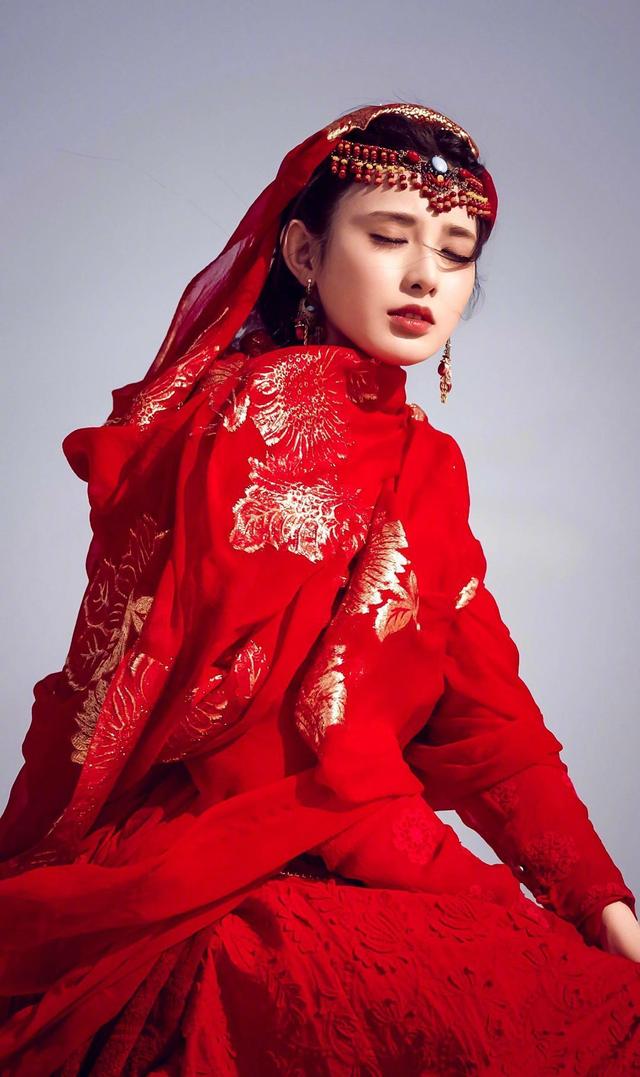 国风造型太挑人李沁黑化造型一骑绝尘