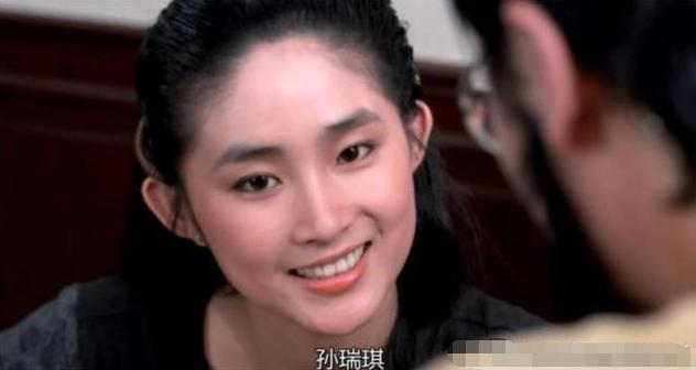 她在《搭错车》电影中饰演的阿美,因为刘瑞琪本人也会非常的喜欢唱歌