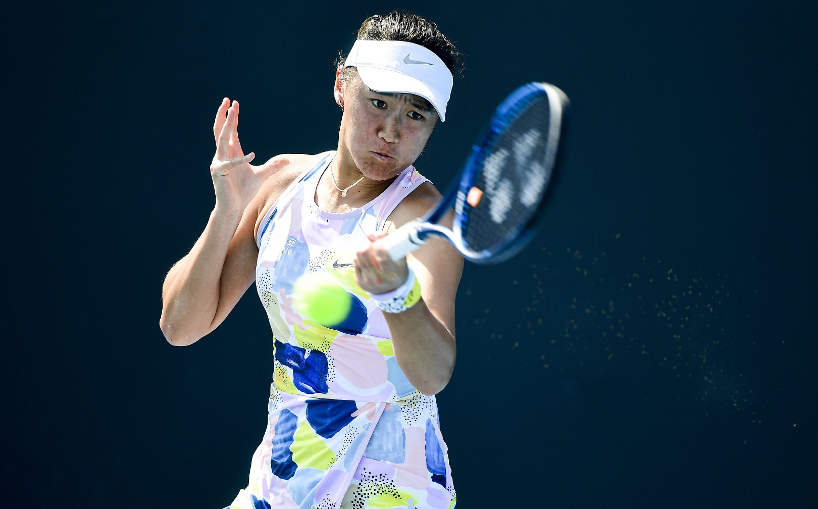 未来可期!中国小花击退大满贯亚军,连续两站巡回赛闯入八强!