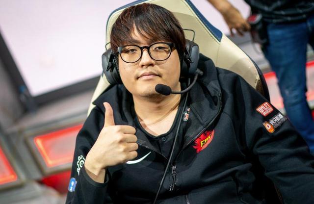 英雄联盟中那些输出全靠吼的主播:姥爷可惜了,虎牙有两位