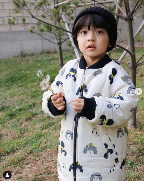 金泰希回归当"鬼妈妈",5岁萌女让剧组吓傻