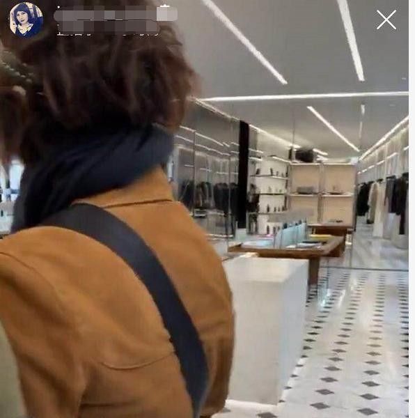 有钱就是壕？赌王最叛逆千金直播国外购物