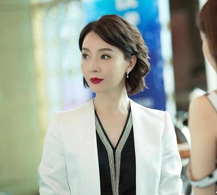 陈数穿西装气场强大职场女性就该这么穿每套都好看成教科书