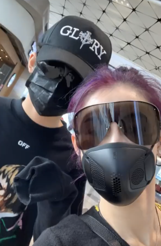 张柏芝带三个儿子游泳罕见晒大儿子正脸lucas正脸像极谢霆锋