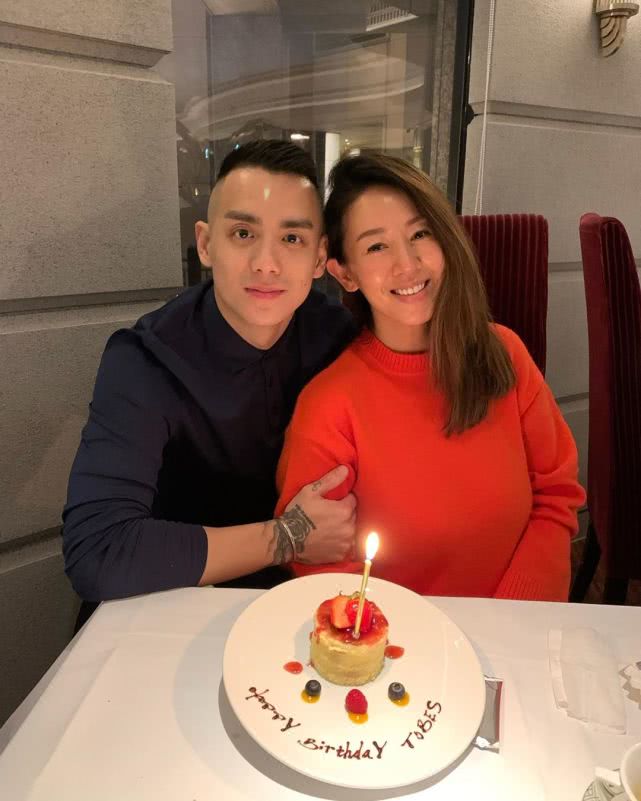 老公撇下儿子吃饭庆生 还有佘诗曼等闺蜜为其庆生|梁靖琪|文颂娴|庆生