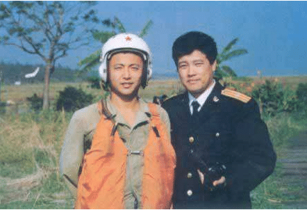 王伟已经牺牲19年她的妻子儿子如今怎样了国家的安排很暖心