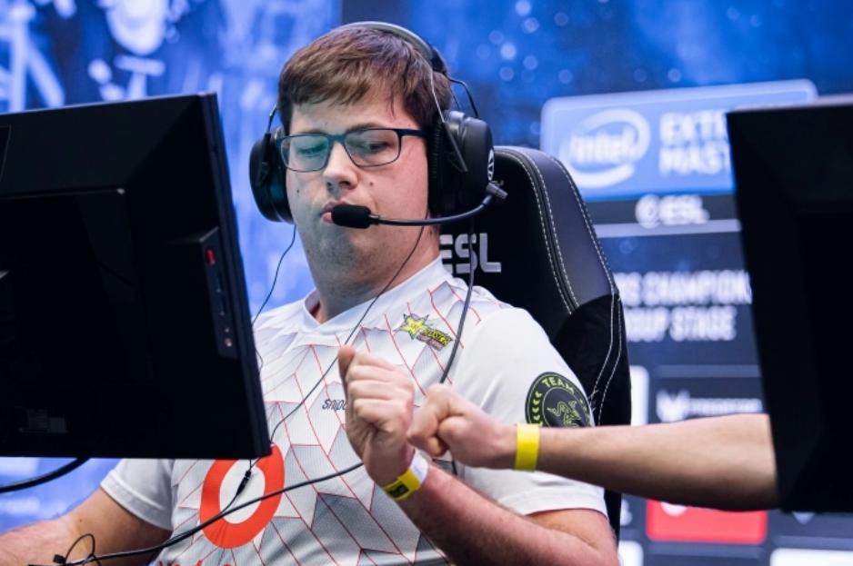 csgo:k神回归?狙神发威,逆转两局秀翻世界第二强队