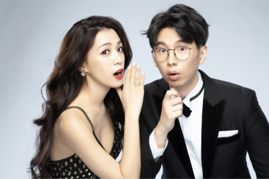 修杰楷前女友王思平官宣结婚男友甜蜜下跪求婚好浪漫