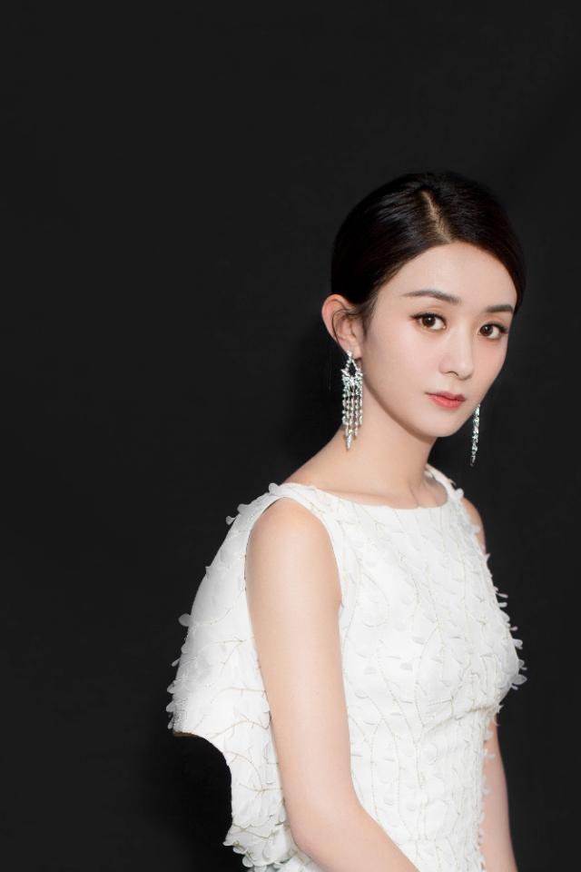 赵丽颖白色礼服裙