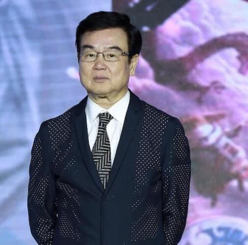 香港驰援武汉捐款最高艺人!黄百鸣豪捐500万,现场捐赠画面曝光