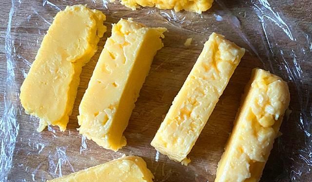 教你网红美食“煎牛奶”,3步就做好,奶香浓郁,外酥里嫩超好吃 【蜗牛扑克】教你网红美食“煎牛奶”,3步就做好,奶香浓郁,外酥里嫩超好吃