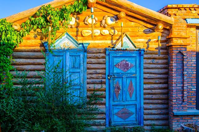 自驾新疆,伊犁3处民居,五彩斑斓美得像油画,门票免费