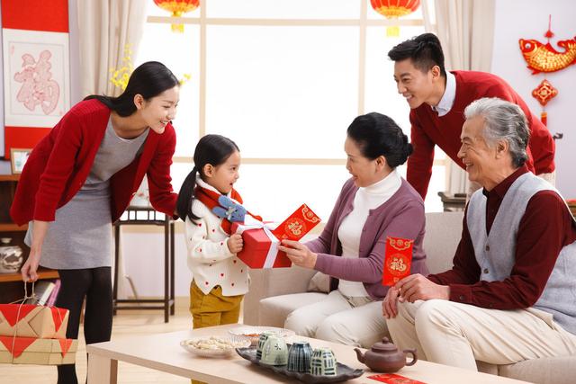 过年,是一家团圆的日子.