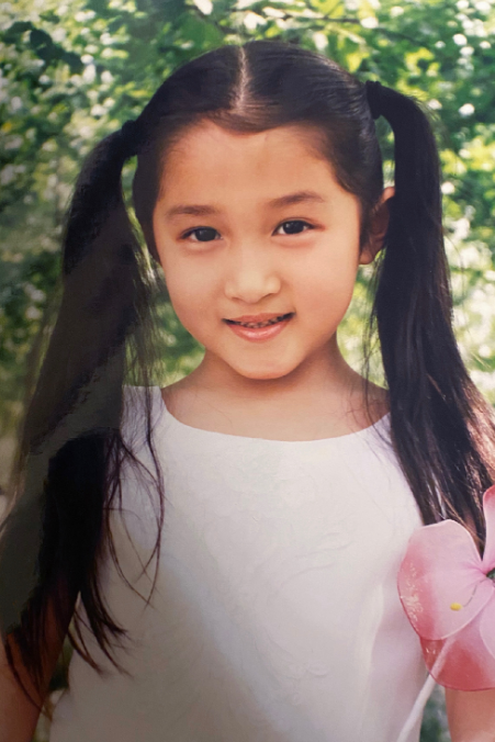 皮肤黝黑但五官精致从小美到大|关晓彤|鹿晗|双马尾_新浪新闻