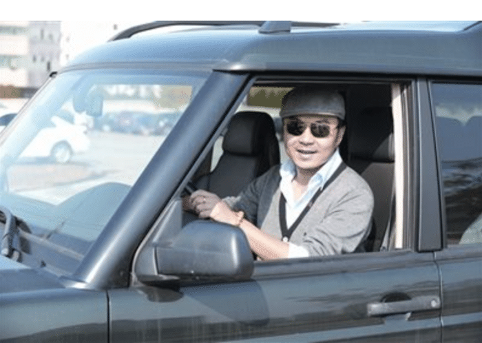 看看何炅座驾和汪涵座驾,对比李维嘉的座驾,车友:这差距有点大