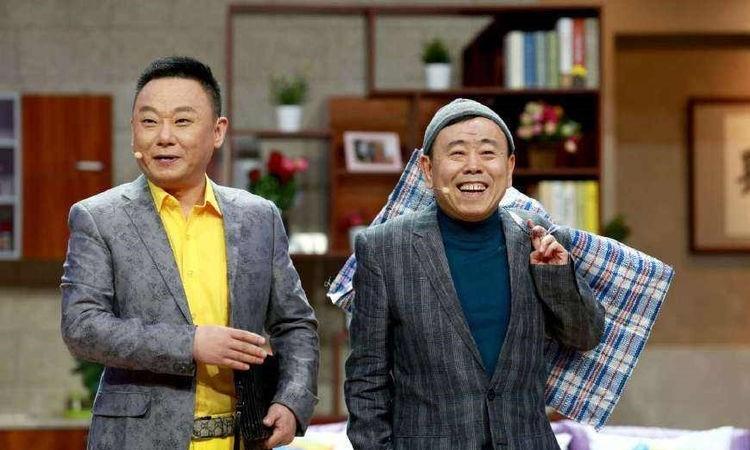 他是国家一级演员,曾9次登上春晚,13年为妻子治病倾家荡产