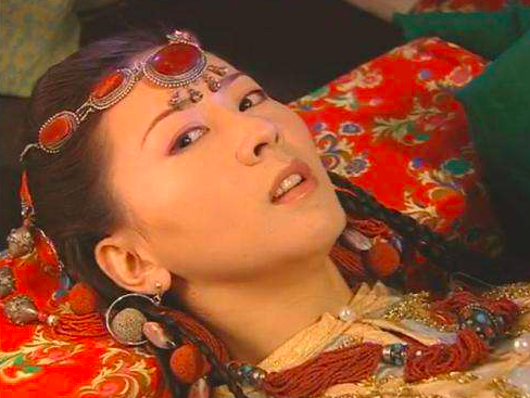 在苏版倚天中,那个美到让人窒息的韩姬,让人第一眼就能看出是个异域