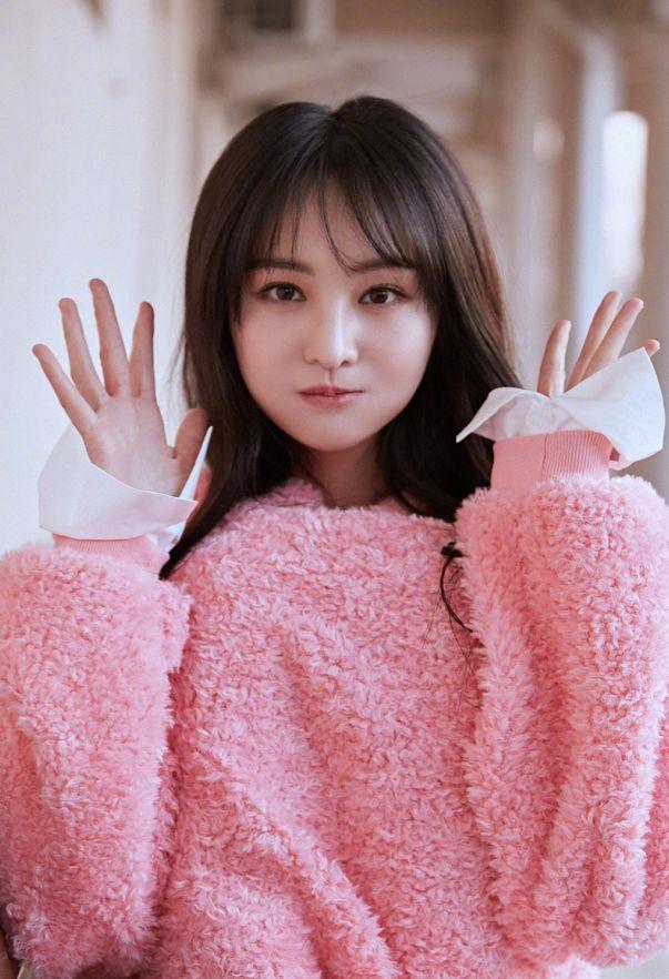 郑爽分手后大变样!增胖10斤后告别"蛇精脸",真心替张恒后悔