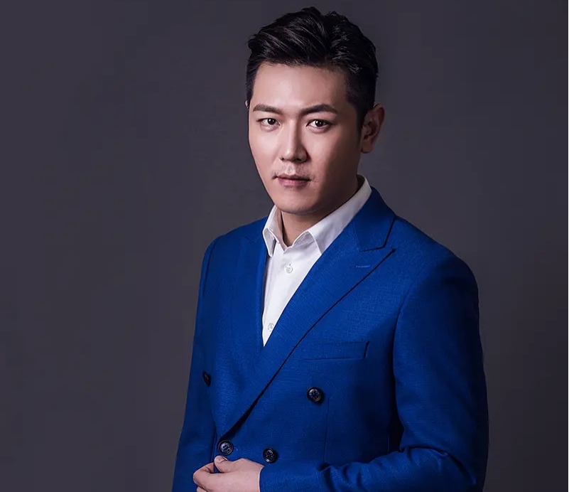 除了做主播之外,田源还活跃在个人社交平台上.