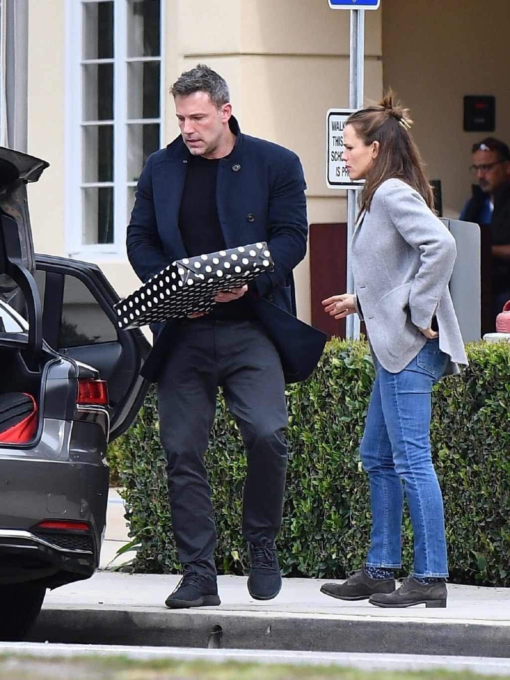 48岁本阿弗莱克和前妻甜蜜约会影迷催促12年神仙眷侣快复合