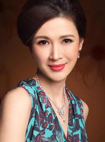 她出演"李云龙老婆"走红