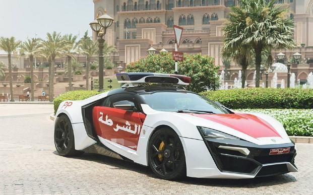 土豪花7千万买辆莱肯,直接捐警局当警车