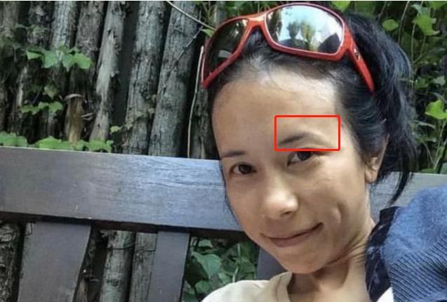 莫文蔚晒素颜自拍,眉毛只有一半但丝毫不显老