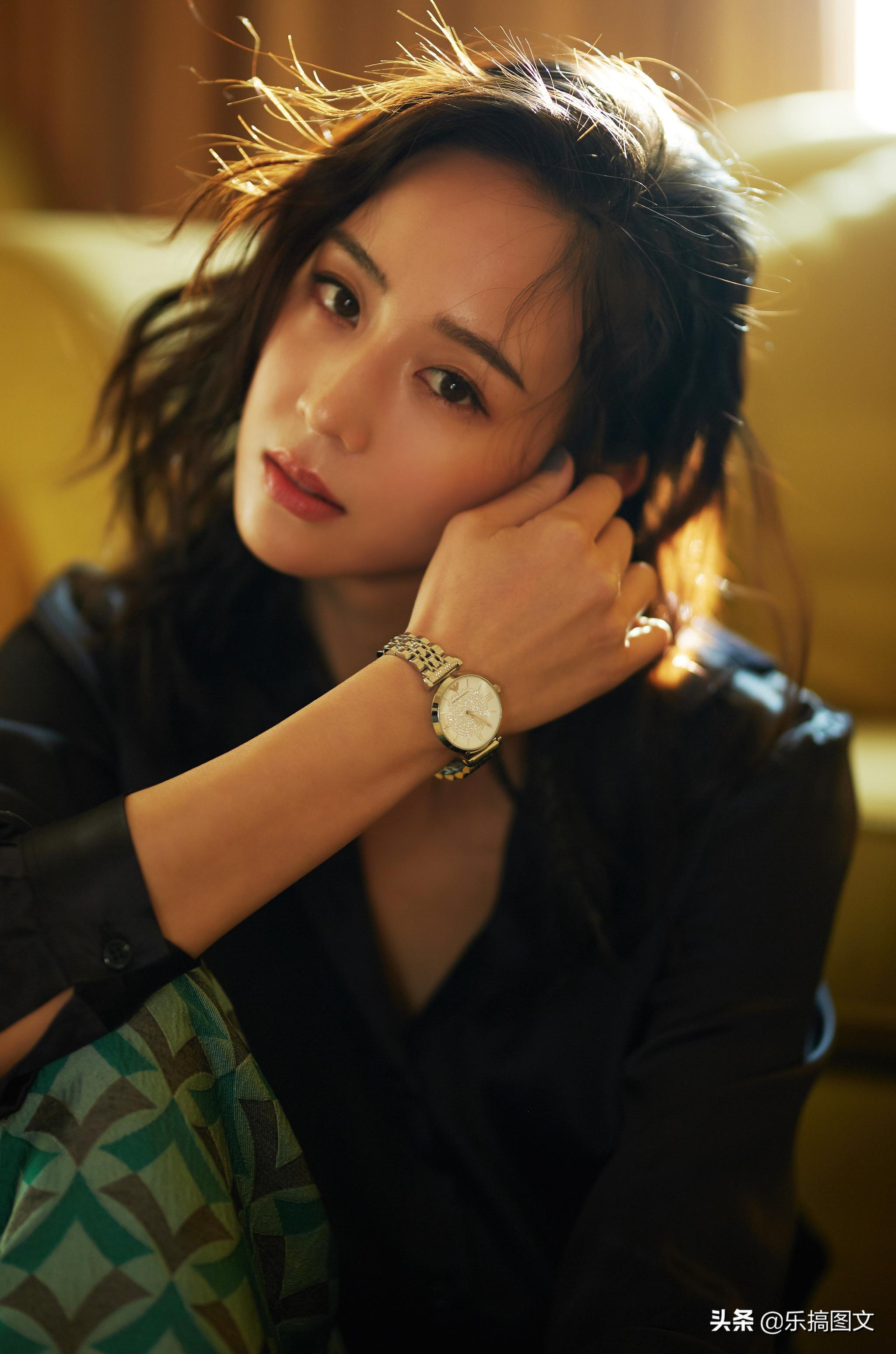 张钧甯黑色套装独特魅力女人味十足