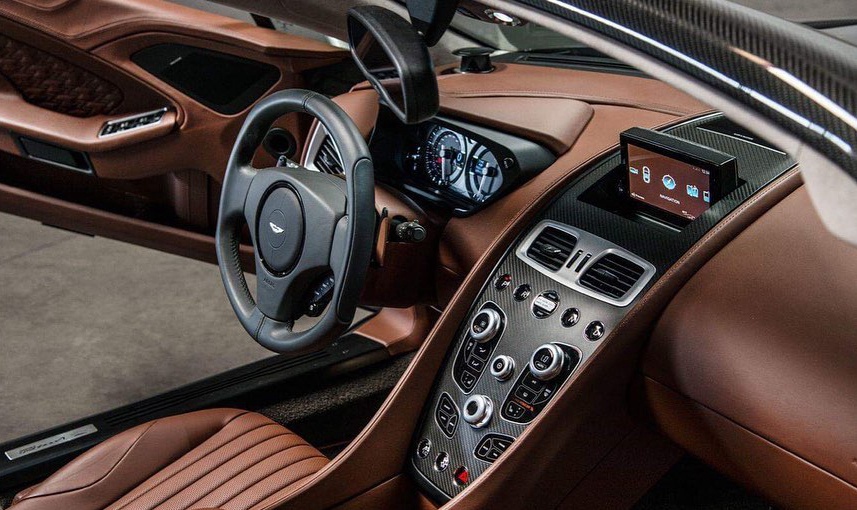 阿斯顿·马丁vanquish zagato敞篷版实车 运动的造型