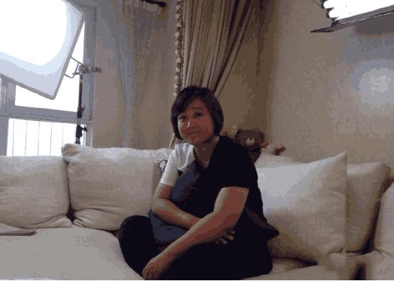 贾玲家简约欧式装修,休闲区麻将桌才是亮点,还有点小文艺的味道