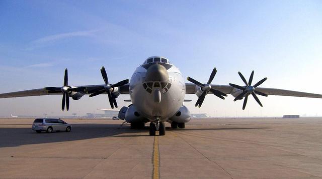 安22运输机的运输能力仅次于全球最大的运输机:安225运输机,它以