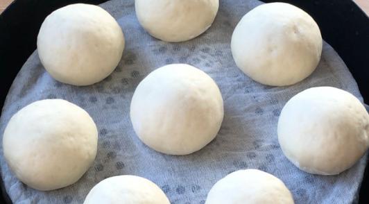 面团要发得又大又软,时间和方法要掌握,几点小妙招解决你的烦恼