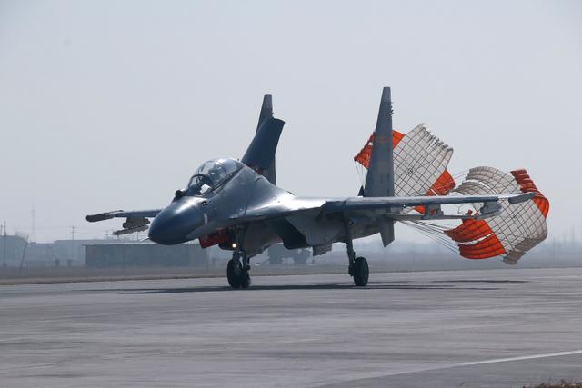 第一种苏30战机,是伊尔库特的苏30系列战机.