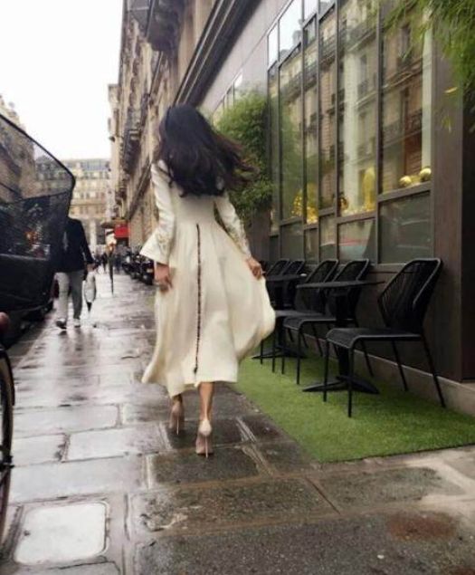 5位女星的背影杨幂赵丽颖刘亦菲杨颖唐嫣谁最好辨认