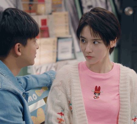 《爱5》人设太完美,成果斗鱼首秀落差感太大,她并不是诸葛大力