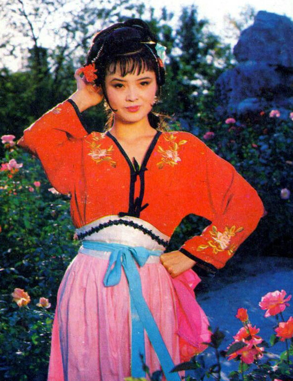 87版《红楼梦》之尤三姐剧照:为爱情刚烈又决绝的女子