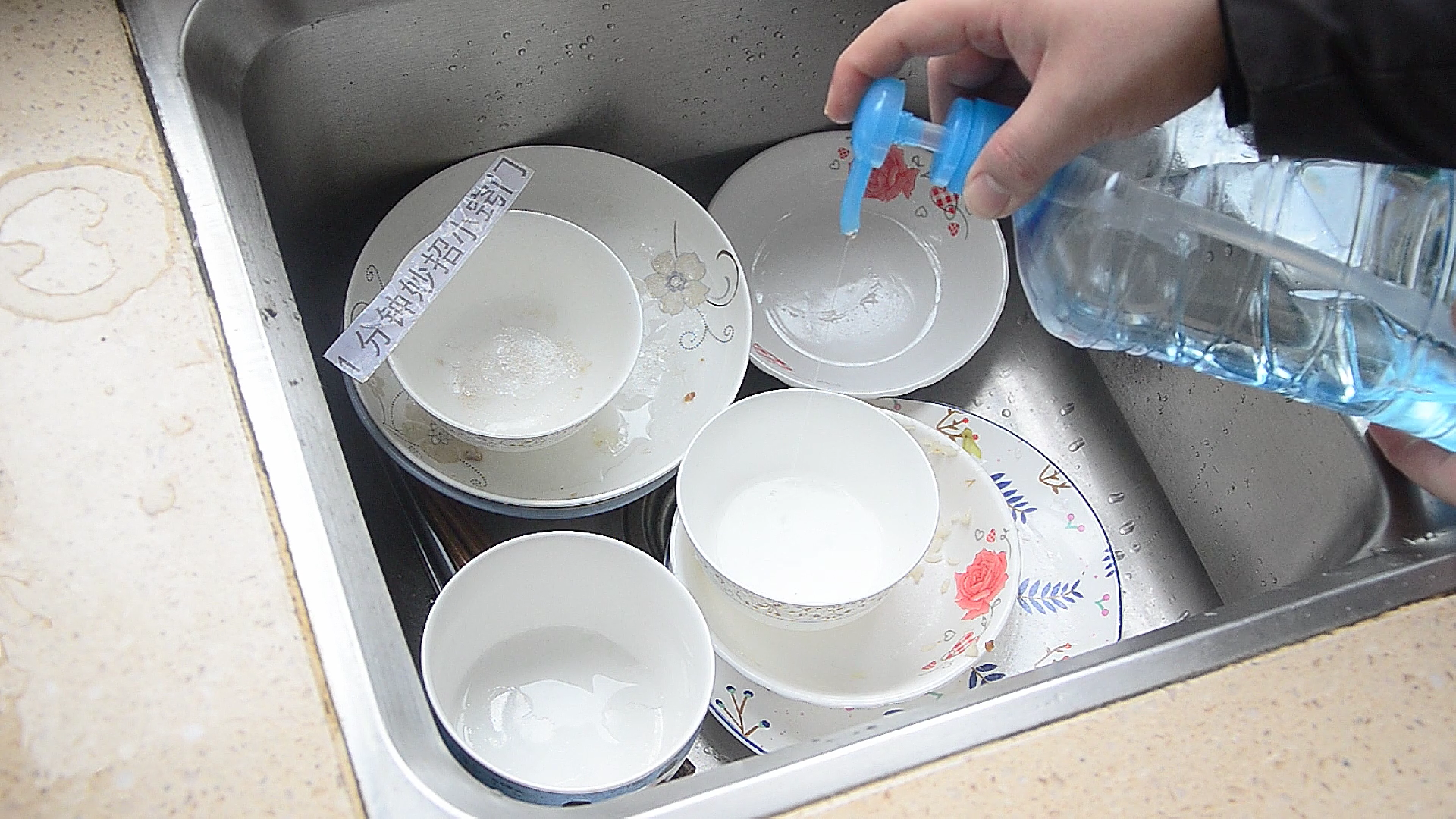 这样洗碗等于吃"细菌",好多家庭都有的错误,看完一定要改改