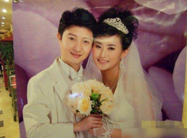 之后尹治在2010年的时候,还遇上了自己所爱之人,与她走上了婚姻殿堂