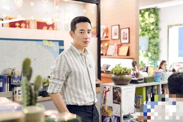 《安家》再掀热议,徐姑姑劝“985”被喷太假,房似锦观点引共鸣