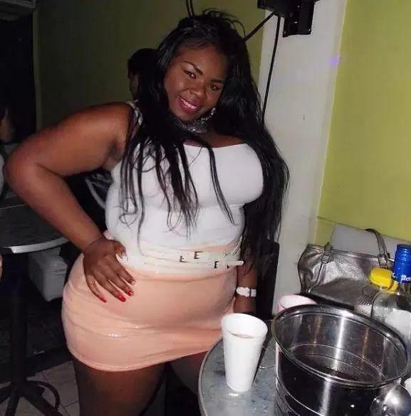 泰森1000万为女儿征婚而史泰龙却因为女儿变成了国民岳父