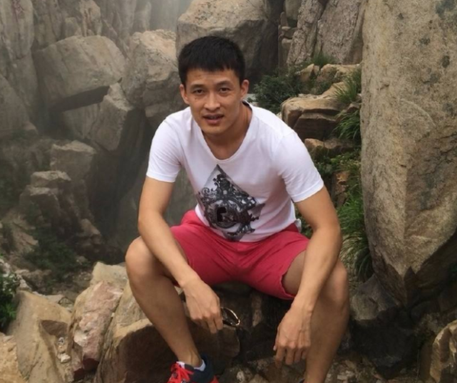 结婚后,他们生下了一个宝贝儿子,孩子长得非常可爱,是黄宝吉最大的